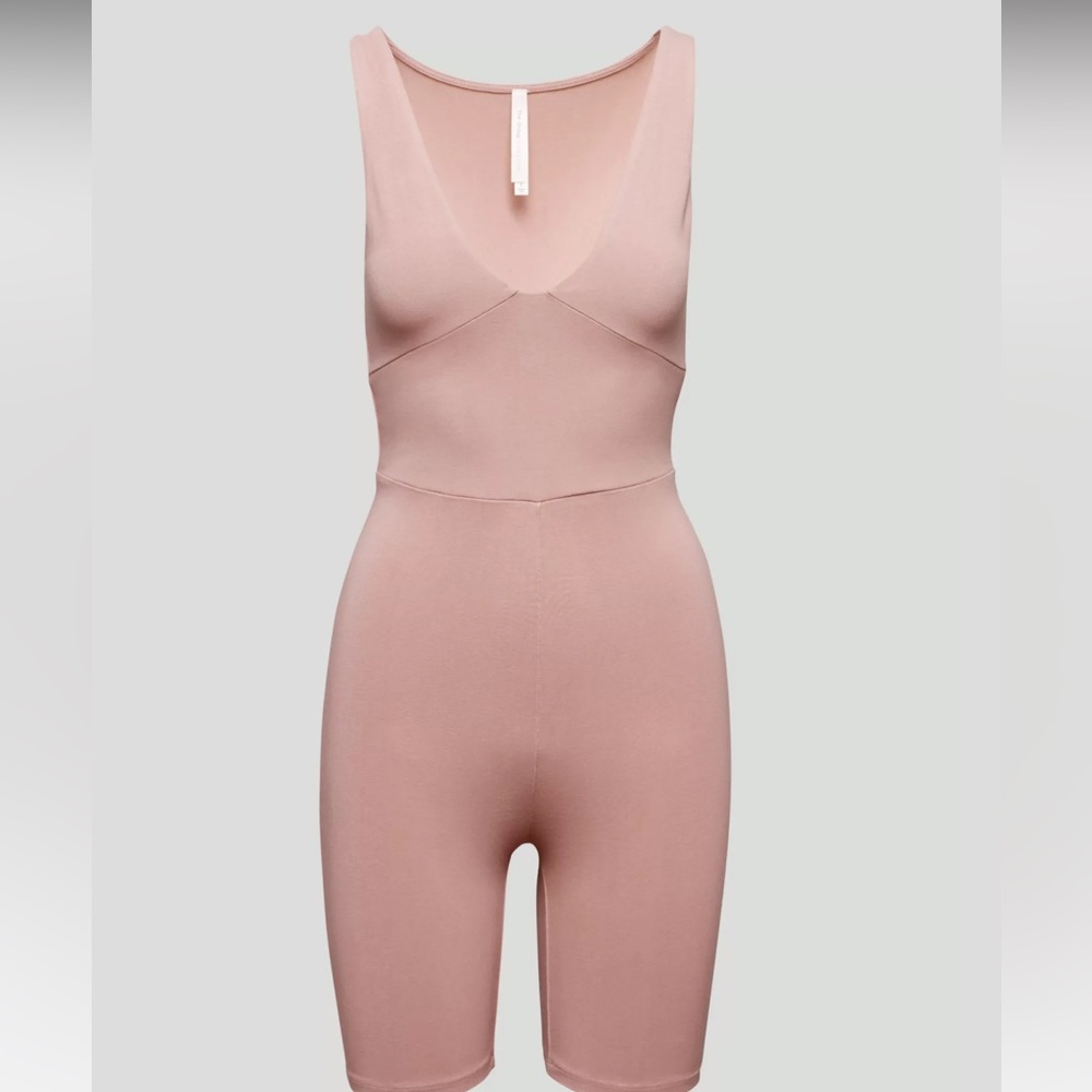 Aritzia Soft Contour Romper - in MauveDust
